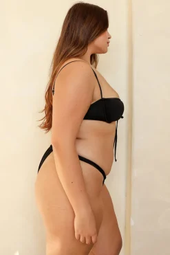 Black Emma Underwire Super Cheeky Set