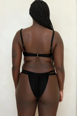 Black Underwire Cheeky Set