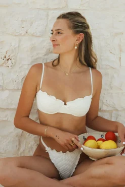 Chica Underwire Bikini Top