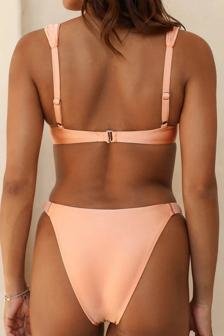 Peach Nectar Underwire Cheeky Set