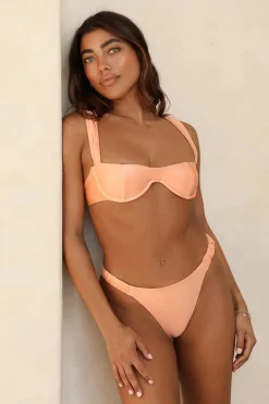 Peach Nectar Underwire Cheeky Set