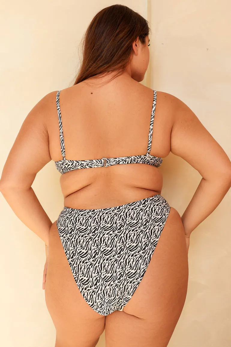 Wild Child Underwire Cheeky Set